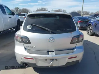 2008 Mazda Mazda3 s Sport with VIN JM1BK344181806033, listed as a IAAI auction lot 41680893 with 152,103 mi miles. Bid and sale history available at carsss.com. Image 16.