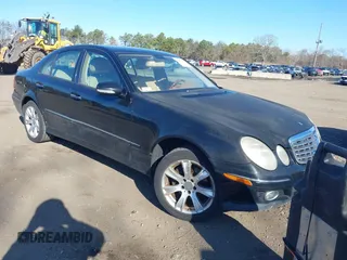 2009 Mercedes-Benz E-Class Luxury 3.5L with VIN WDBUF87X09B363500, listed as a IAAI auction lot 41887658 with 199,703 mi miles. Bid and sale history available at carsss.com. Image 1.