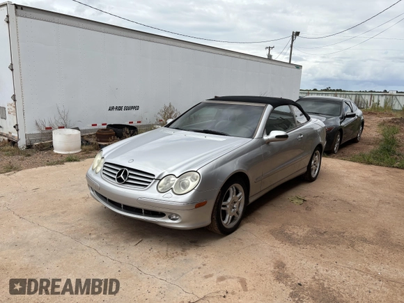 2004 Mercedes-Benz CLK 320 with VIN WDBTK65G04T026049, listed as a IAAI auction lot 42730114 with 120,122 mi miles and . Bid and sale history available at DreamBid. Image 2.