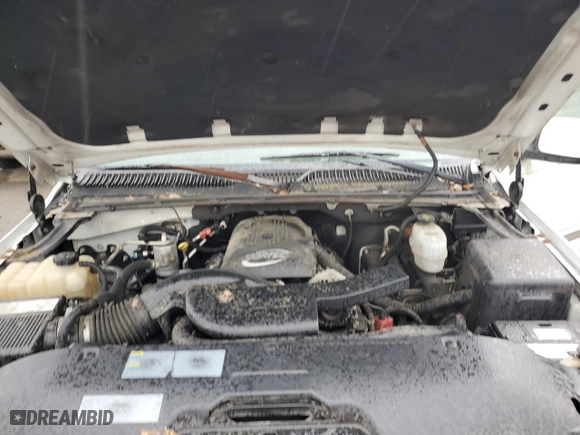 2005 GMC Yukon XL SLE with VIN 1GKEC16Z25J175610, listed as a Copart auction lot 51051785 with 271,619 mi miles and Salvage Title. Bid and sale history available at carsss.com. Image 12.