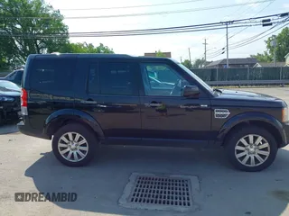 2013 Land Rover LR4 HSE с VIN SALAG2D44DA697884, выставлен на аукционе IAAI как лот 42620594 с пробегом 134 174 миль миль и . История ставок и продаж доступна на DreamBid. Изображение 13.