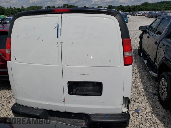 2017 Chevrolet Express Cargo z VIN 1GCWGAFG0H1321543, wystawiony jako Copart lot #56884035 z przebiegiem 125 311 mil mil oraz Szkoda całkowita • Salvage title. Historia ofert i sprzedaży dostępna na DreamBid. Obrazek 6.