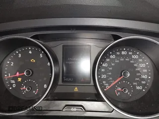 2019 Volkswagen Tiguan S z VIN 3VV0B7AX3KM075498, wystawiony jako IAAI lot #41501778 z przebiegiem 143 262 mil mil oraz . Historia ofert i sprzedaży dostępna na DreamBid. Obrazek 7.