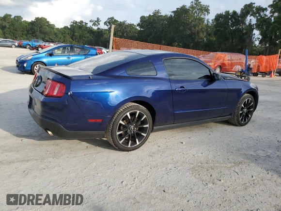 2012 Ford Mustang Premium z VIN 1ZVBP8AM6C5220199, wystawiony jako Copart lot #60164285 z przebiegiem 165 909 mil mil oraz Szkoda całkowita • Salvage title. Historia ofert i sprzedaży dostępna na DreamBid. Obrazek 3.