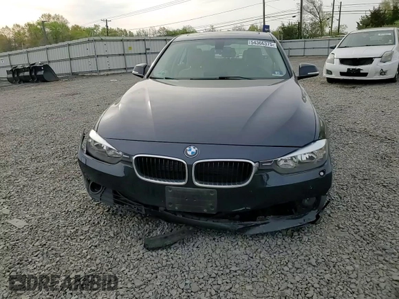 2015 BMW 3 Series 328i xDrive с VIN WBA3B5C5XFF960442, выставлен на аукционе Copart как лот 54366375 с пробегом 56 953 миль миль и Списание • Salvage title. История ставок и продаж доступна на DreamBid. Изображение 14.
