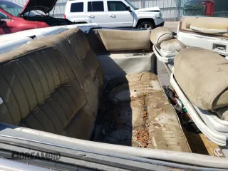 1976 Cadillac Eldorado z VIN 6L67S4Q405945, wystawiony jako Copart lot #73257834 z przebiegiem 98 761 mil mil oraz Nie do naprawy • Non repairable. Historia ofert i sprzedaży dostępna na DreamBid. Obrazek 10.