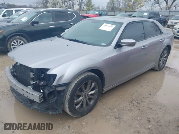 2014 Chrysler 300 with VIN 2C3CCAGG8EH384100, listed as a IAAI auction lot 41918940 with 139,597 mi miles. Bid and sale history available at carsss.com. Image 2.