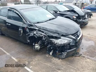 2017 Nissan Altima S z VIN 1N4AL3AP2HC274339, wystawiony jako IAAI lot #41754481 z przebiegiem 104 571 mil mil oraz . Historia ofert i sprzedaży dostępna na DreamBid. Obrazek 6.