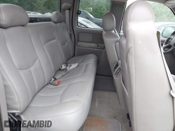 2004 Chevrolet Silverado 1500 Work Truck with VIN 2GCEC19T841267185, listed as a IAAI auction lot 42119640 with 177,003 mi miles and . Bid and sale history available at DreamBid. Image 8.