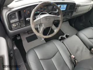 2003 Chevrolet Silverado 1500 with VIN 1GCEC14X33Z295122, listed as a Copart auction lot 43054455 with 210,293 mi miles and Clean Title. Bid and sale history available at carsss.com. Image 8.
