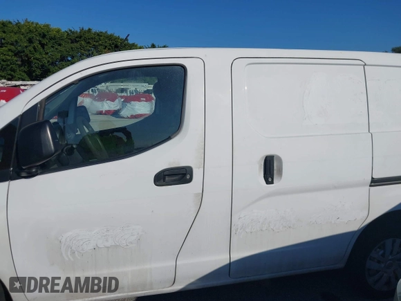 2018 Nissan NV200 SV z VIN 3N6CM0KN2JK695468, wystawiony jako IAAI lot #41782357 z przebiegiem 95 087 mil mil oraz . Historia ofert i sprzedaży dostępna na DreamBid. Obrazek 14.