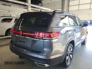 2024 Volkswagen Atlas SE with VIN 1V2HR2CA8RC579421, listed as a IAAI auction lot 42850666 with 18,926 mi miles and . Bid and sale history available at DreamBid. Image 1.