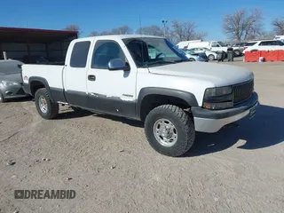 2001 Chevrolet Silverado 2500 with VIN 1GCGK29U81Z218548, listed as a IAAI auction lot 41442231 with 209,009 mi miles. Bid and sale history available at carsss.com. Image 1.