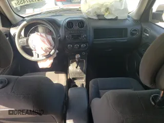 2015 Jeep Patriot Sport with VIN 1C4NJRBB5FD239678, listed as a Copart auction lot 61937455 with 211,165 mi miles and Salvage title. Bid and sale history available at DreamBid. Image 8.