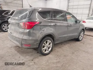 2019 Ford Escape SE with VIN 1FMCU9GD8KUA65460, listed as a IAAI auction lot 41427918 with 135,087 mi miles. Bid and sale history available at carsss.com. Image 4.