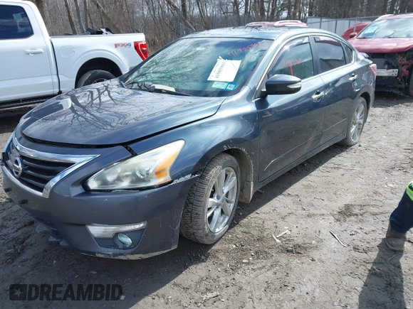 2013 Nissan Altima SV with VIN 1N4AL3AP0DC274396, listed as a IAAI auction lot 41985903 with 189,465 mi miles and . Bid and sale history available at carsss.com. Image 17.