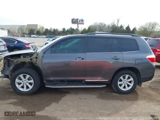 2013 Toyota Highlander with VIN 5TDZK3EH3DS142136, listed as a IAAI auction lot 41801734 with 158,735 mi miles. Bid and sale history available at carsss.com. Image 15.