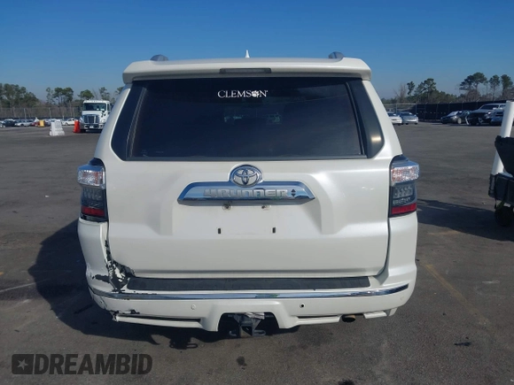 2014 Toyota 4Runner SR5 with VIN JTEZU5JR7E5078562, listed as a IAAI auction lot 41633470 with 274,757 mi miles and . Bid and sale history available at DreamBid. Image 16.