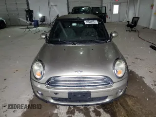 2010 MINI Convertible with VIN WMWMR3C56ATU98122, listed as a Copart auction lot 85808664 with 75,844 mi miles and Clean Title. Bid and sale history available at DreamBid. Image 5.