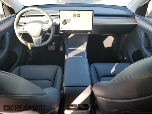 2024 Tesla Model Y Long Range с VIN 7SAYGDEE3RA236473, выставлен на аукционе Copart как лот 77409334 с пробегом 5 822 миль миль и Списание • Salvage title. История ставок и продаж доступна на DreamBid. Изображение 8.