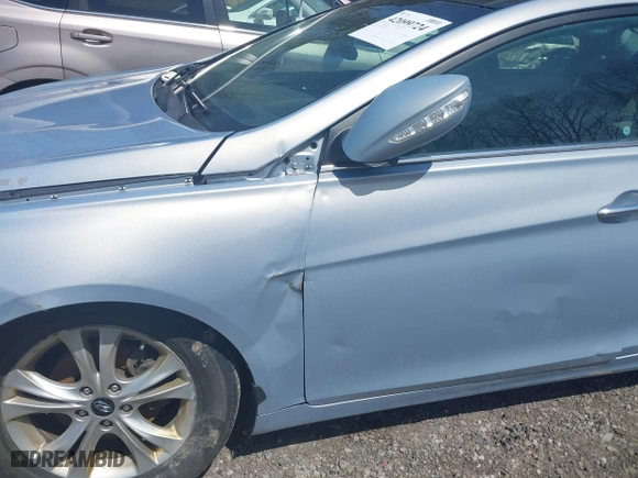 2013 Hyundai Sonata SE with VIN 5NPEC4AC9DH784460, listed as a IAAI auction lot 42099724 with 152,744 mi miles. Bid and sale history available at carsss.com. Image 15.