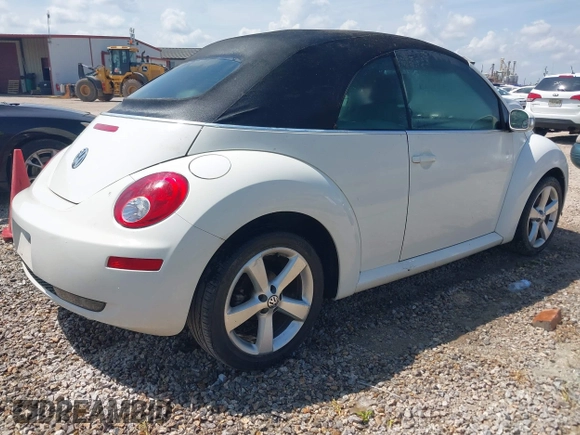2007 Volkswagen Beetle Triple White with VIN 3VWFF31Y77M421510, listed as a IAAI auction lot 42682813 with 113,766 mi miles and . Bid and sale history available at DreamBid. Image 4.