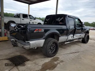 2004 Ford F-250 XL with VIN 1FTNW21P94EC60823, listed as a Copart auction lot 59985235 with 271,459 mi miles and Salvage title. Bid and sale history available at DreamBid. Image 3.