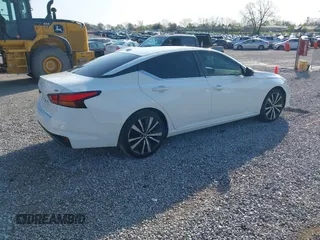 2019 Nissan Altima SR z VIN 1N4BL4CVXKC109359, wystawiony jako IAAI lot #41862059 z przebiegiem 84 792 mil mil oraz . Historia ofert i sprzedaży dostępna na DreamBid. Obrazek 4.