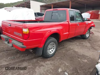 2001 Mazda B-Series 2WD Truck DS with VIN 4F4YR16U01TM15304, listed as a IAAI auction lot 41339885 with 122,987 mi miles. Bid and sale history available at carsss.com. Image 4.