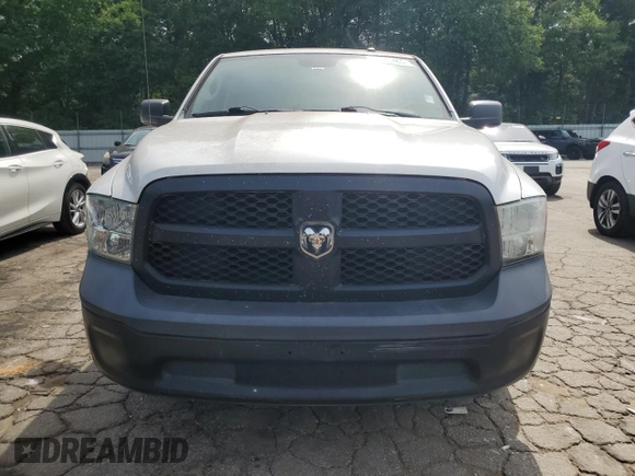2015 Ram 1500 Express z VIN 3C6JR6AG7FG569786, wystawiony jako Copart lot #56366865 z przebiegiem Nie podano mil oraz Czysty tytuł • Clean title. Historia ofert i sprzedaży dostępna na DreamBid. Obrazek 5.