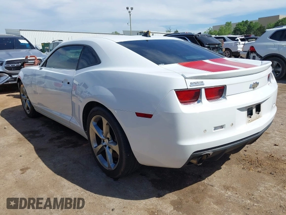 2010 Chevrolet Camaro 2SS z VIN 2G1FK1EJ6A9170374, wystawiony jako IAAI lot #42241453 z przebiegiem 182 673 mil mil oraz . Historia ofert i sprzedaży dostępna na DreamBid. Obrazek 3.