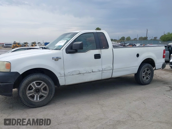 2005 Ford F-150 XL with VIN 1FTRF12WX5NB13462, listed as a IAAI auction lot 42415840 with 216,932 mi miles and . Bid and sale history available at DreamBid. Image 15.