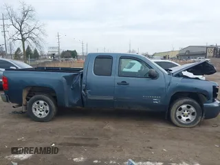 2010 Chevrolet Silverado 1500 LT with VIN 1GCSCSE09AZ206340, listed as a IAAI auction lot 41821309 with 190,720 mi miles and . Bid and sale history available at DreamBid. Image 12.