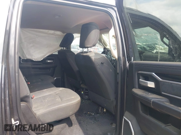 2019 Ram 2500 Tradesman with VIN 3C6UR5CL9KG706769, listed as a IAAI auction lot 42161499 with 100,434 mi miles and . Bid and sale history available at DreamBid. Image 8.