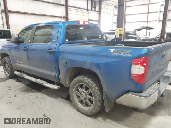 2018 Toyota Tundra 2WD SR5 with VIN 5TFEM5F15JX131991, listed as a IAAI auction lot 41084307 with 63,232 mi miles. Bid and sale history available at carsss.com. Image 3.