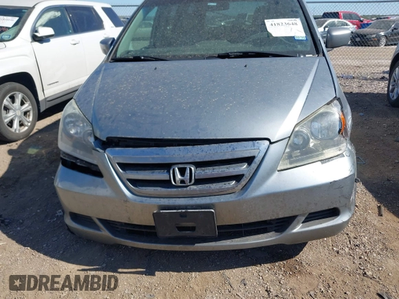 2007 Honda Odyssey EX-L with VIN 5FNRL386X7B138990, listed as a IAAI auction lot 41823648 with 225,962 mi miles. Bid and sale history available at carsss.com. Image 6.