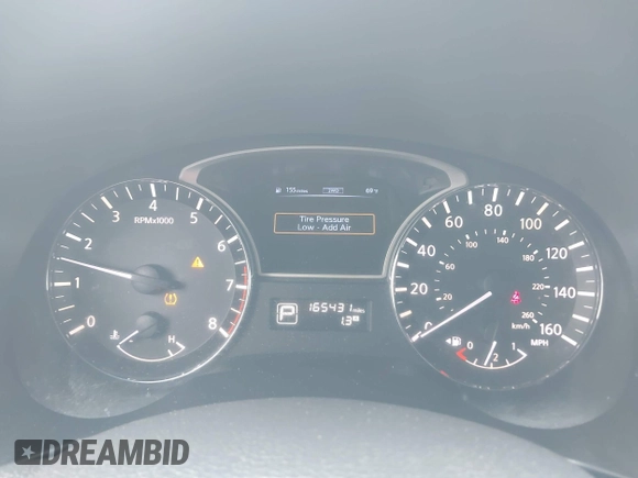 2014 Nissan Pathfinder SV with VIN 5N1AR2MM7EC630151, listed as a IAAI auction lot 42118516 with 165,431 mi miles. Bid and sale history available at carsss.com. Image 7.