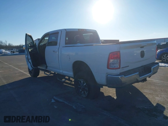 2019 Ram 2500 Big Horn with VIN 3C6UR5DJ3KG605871, listed as a IAAI auction lot 41292336 with 104,270 mi miles and . Bid and sale history available at DreamBid. Image 3.
