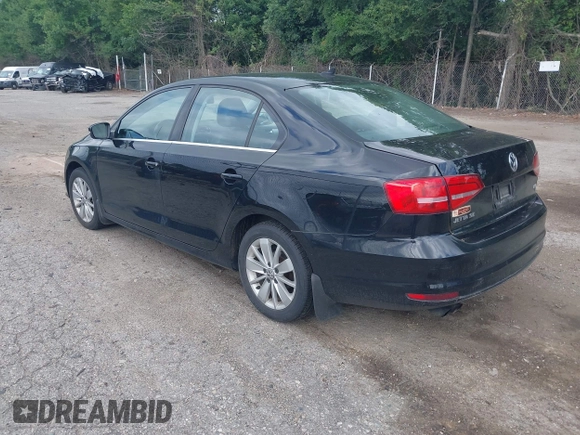 2015 Volkswagen Jetta SE z VIN 3VWD17AJXFM338250, wystawiony jako IAAI lot #42651860 z przebiegiem 119 751 mil mil oraz . Historia ofert i sprzedaży dostępna na DreamBid. Obrazek 3.