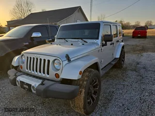 2011 Jeep Wrangler Unlimited Sahara with VIN 1J4BA5H16BL627992, listed as a Copart auction lot 49184625 with 197,845 mi miles and Clean Title. Bid and sale history available at carsss.com. Image 2.