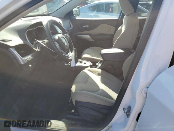 2018 Jeep Cherokee Latitude z VIN 1C4PJLCB4JD558826, wystawiony jako Copart lot #57898555 z przebiegiem 112 498 mil mil oraz Szkoda całkowita • Salvage title. Historia ofert i sprzedaży dostępna na DreamBid. Obrazek 7.