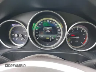 2014 Mercedes-Benz E 350 Luxury with VIN WDDHF8JB5EB040219, listed as a IAAI auction lot 42771799 with 65,454 mi miles and . Bid and sale history available at DreamBid. Image 7.