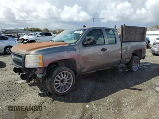 2007 Chevrolet Silverado 1500 LT w/1LT with VIN 1GCEC14067Z638725, listed as a Copart auction lot 49647525 with 510,313 mi miles and Clean Title. Bid and sale history available at carsss.com. Image 1.