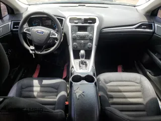 2015 Ford Fusion SE z VIN 3FA6P0H7XFR263179, wystawiony jako Copart lot #58833405 z przebiegiem 194 909 mil mil oraz Czysty tytuł • Clean title. Historia ofert i sprzedaży dostępna na DreamBid. Obrazek 8.