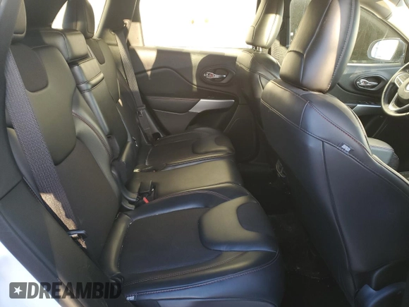 2018 Jeep Cherokee с VIN 102547, выставлен на аукционе Copart как лот 89296925 с пробегом 151 428 миль миль и Чистый • Clean title. История ставок и продаж доступна на DreamBid. Изображение 11.