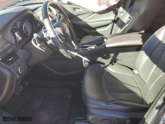 2020 Buick Envision Essence with VIN LRBFX2SA6LD183164, listed as a Copart auction lot 88024215 with 33,828 mi miles and Salvage Title. Bid and sale history available at carsss.com. Image 7.