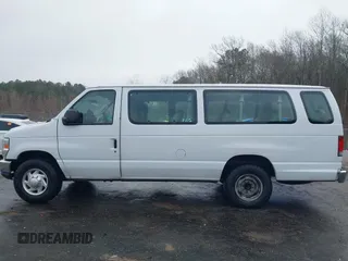 2011 Ford Econoline Passenger XL z VIN 1FBSS3BL4BDA66921, wystawiony jako IAAI lot #41443103 z przebiegiem 143 518 mil mil oraz . Historia ofert i sprzedaży dostępna na DreamBid. Obrazek 15.