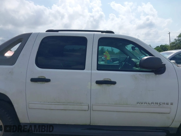 2009 Chevrolet Avalanche 1LT with VIN 3GNEC12079G239075, listed as a IAAI auction lot 42427400 with 227,766 mi miles and . Bid and sale history available at DreamBid. Image 14.
