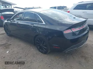 2020 Lincoln MKZ Reserve z VIN 3LN6L5F96LR608237, wystawiony jako IAAI lot #41530295 z przebiegiem 45 144 mil mil oraz . Historia ofert i sprzedaży dostępna na DreamBid. Obrazek 3.