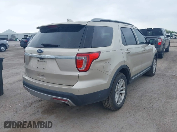 2017 Ford Explorer XLT with VIN 1FM5K7D85HGC13162, listed as a IAAI auction lot 41932791 with 72,030 mi miles and . Bid and sale history available at DreamBid. Image 4.